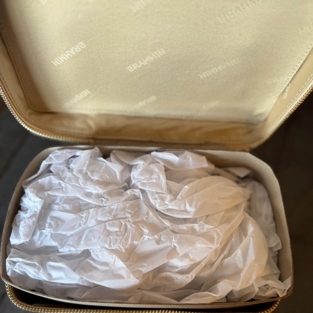 NWT Brahmin Vitality MELBOURNE CHARMAINE MAKE UP TOTE firm price - Picture 11 of 12